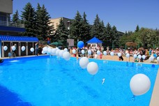 В санатории «Жемчужина Кавказа» открылся аквагелиопарк с летним бассейном и солярием